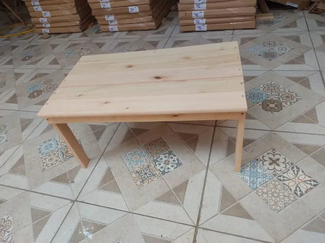 Mesa infantil eucalipto