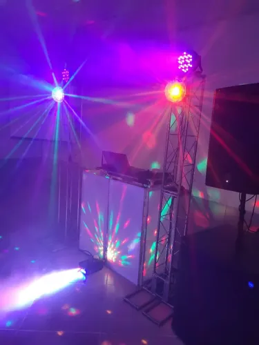 DJ Luz Negra festa Neon Som