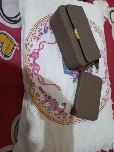 Bolsa a tiracolo nova com carteira