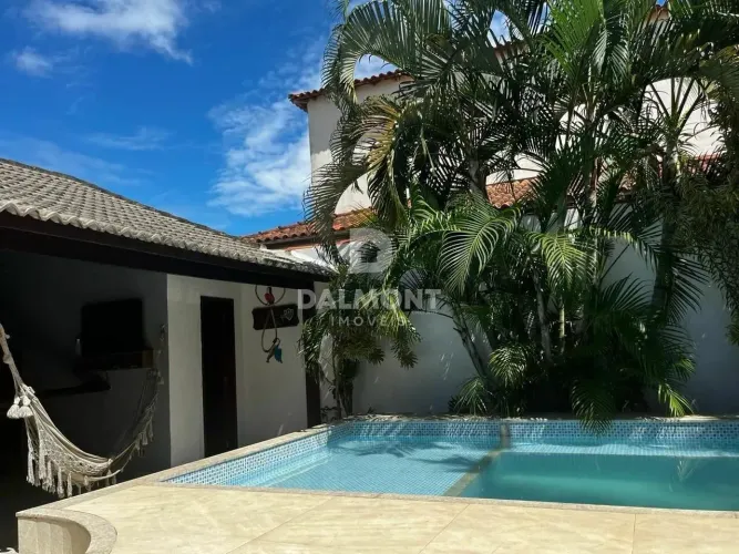 Caminho de Búzios - Cabo Frio - Excelente casa com 4 quartos em condomínio fechado