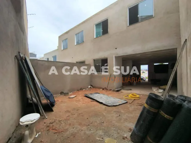 Casa à venda 3 quartos, suíte em Arvoredo II Contagem