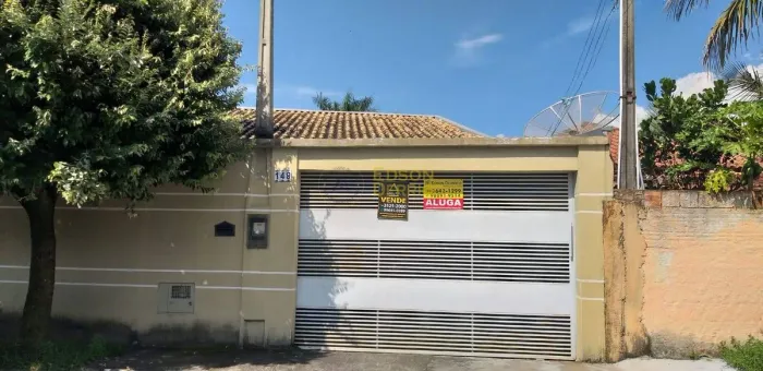 Casa com 4 quartos à Venda, Vila São Benedito - Pindamonhangaba