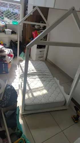 Cama casinha infantil + colchão