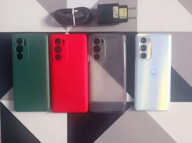 Motorola Edge 30 pro 12 RAM 256 faço envio