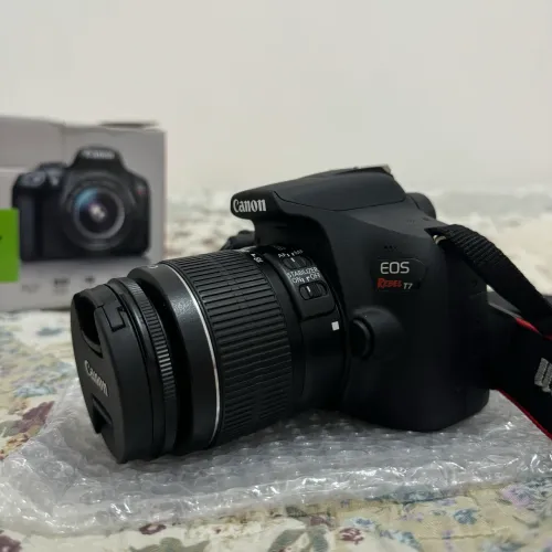 Canon T7 + com lente 18-55