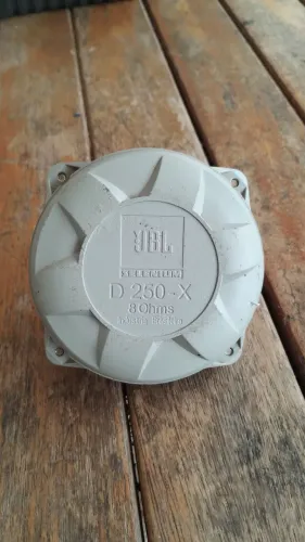 Drive D250X JBL 100rms 8 ohms