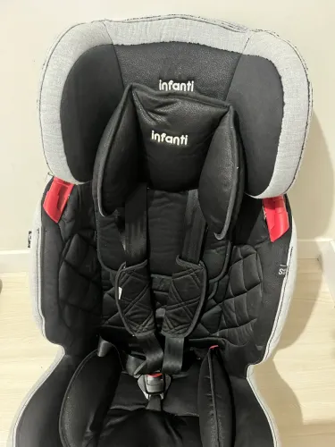 Cadeirinha super confortável para carro Infanti estado de nova 0-36Kg
