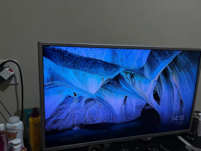 Tv 32 polegadas + ChromeCast 