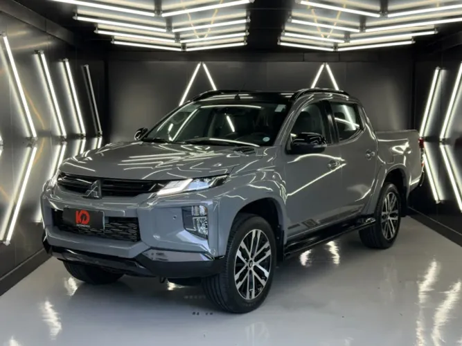 Mitsubishi L200 Tri. S.urban HPE-S 2.4 4X4 Die. AUT 2025