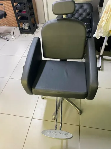 Cadeira de salao/Barbearia Reclinável ( Terra santa)