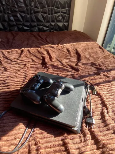 Ps4 slim