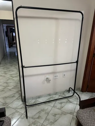 Arara de roupas