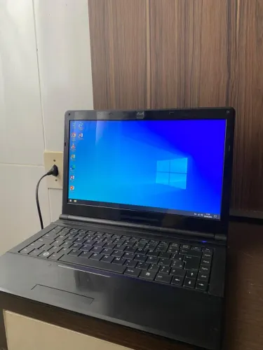 Vendo Notebook todo bom funcionando tudo
