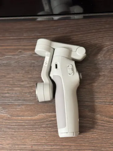 DJI Osmo Mobile 7 - Estado de Novo | Completo | Sem Marcas de Uso