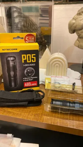 lanterna tática nitecore p05 450 lumens original mais bateria de 1500mah