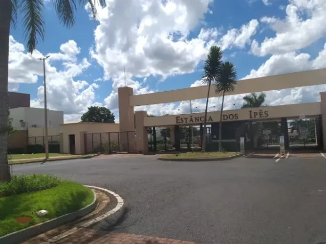 Condomínio Estância dos Ipês. Excelente terreno 451m2