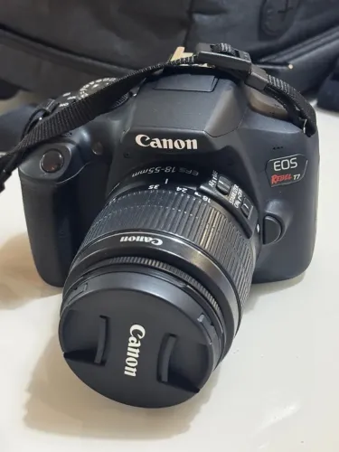 Câmera Canon EOS Rebel T7 - Kit Completo