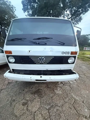 Vendo 3/4 caminhao 5 metros carroceria
