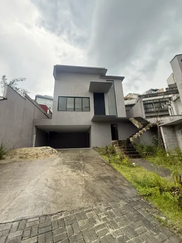 Casa condomínio aruã