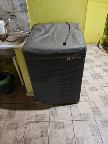 Máquina de lavar Electrolux 12 quilos