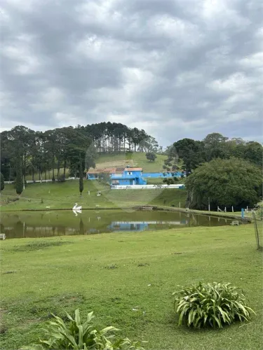 Sítio à venda com 5 quartos em Marmeleiro, São Roque