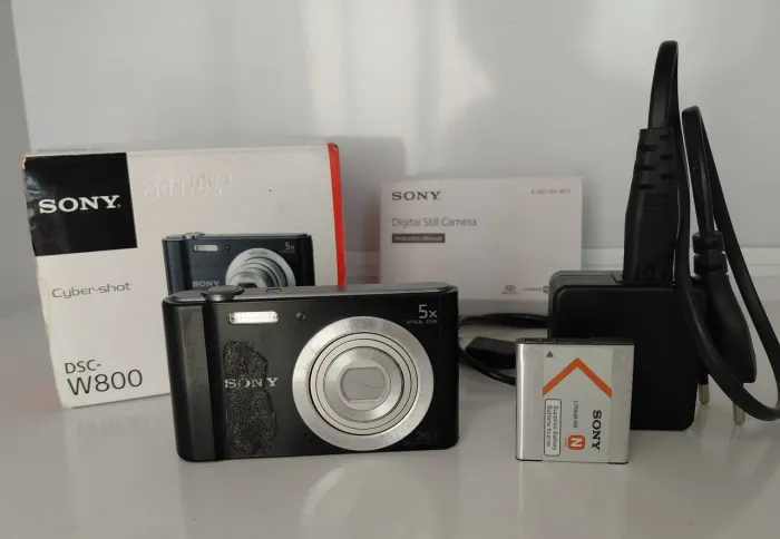 Camera digital Sony Cyber-shot DSC W800 - 20.1MP (NAO ABAIXO O VALOR)