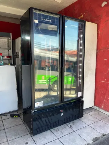 Expositor Refrigerador 2 portas 220V 700L Relógio Digital -2 Negativo PoloFrio Semi nova