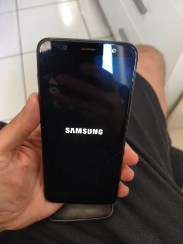 Samsung Galaxy J8