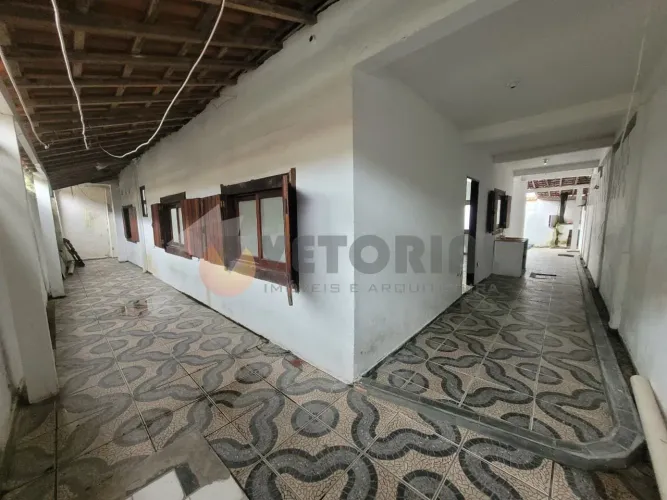 Casa com 3 dormitórios à venda, 235 m² por R$ 980.000 - Varadouro - São Sebastião/SP