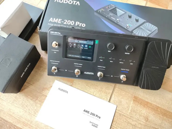 Pedaleira Audota AME 200 PRO, novinha!