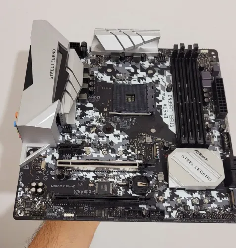 Placa Mãe Asrock B450 Steel Legeend, chipset B450, AM4 MATX, DDR4 " COM DEFEITO"