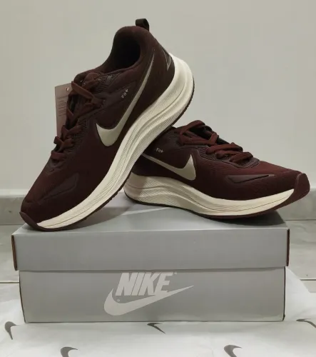 Tênis Nike runnining estrada fit