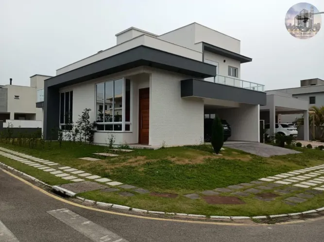 CASA DE ALTO PADRÃO PARA LOCAÇÃO EM CONDOMÍNIO FECHADO | 3 DORMITÓRIOS | FLORIANÓPOLIS
