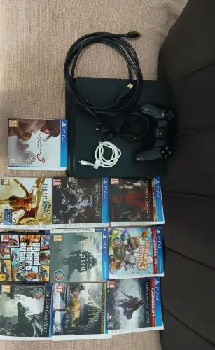PS4 SLIM 1TB + 10 Jogos