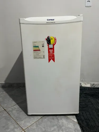 Vende-se Frigobar Cônsul 120 Litros