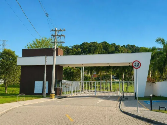 Terreno plano à venda, 665m² por R$ 485.836 - Condomínio Residencial da Ilha - Guararema/S