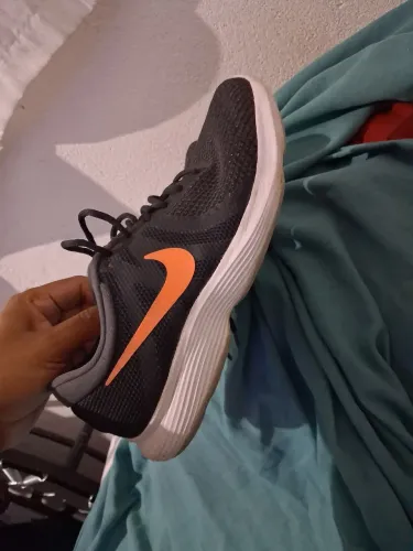 Tênis nike revolution 4