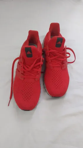 Tênis Adidas ultraboost DNA Revivid Red