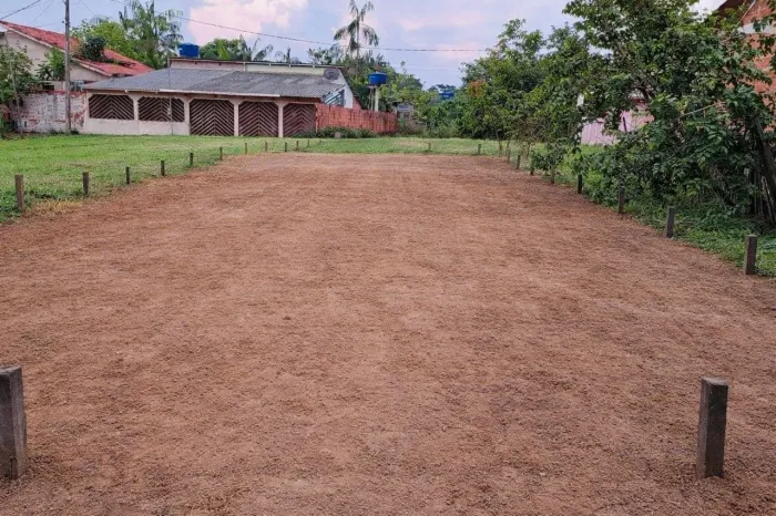 Vendo terreno bem localizado, próximo ao arena da floresta e nova maternidade 