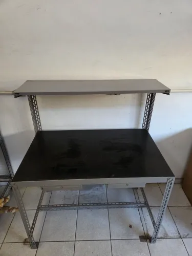 Mesa para assistência técnica em geral