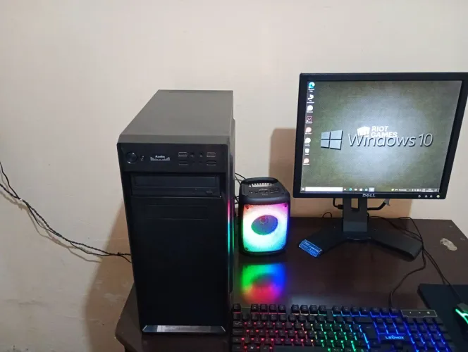Vendo computador completo top ótimo desempenho i 3 terceira geração 8 gigas de memória