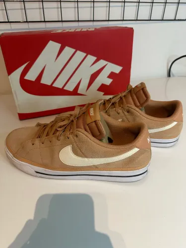 Tênis Nike Court Legacy Suede Tam. 43