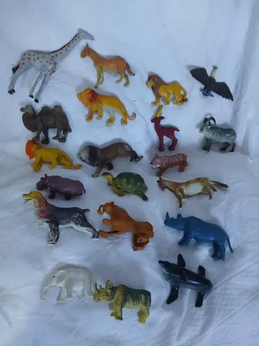 Lote de miniaturas animais selvagens !