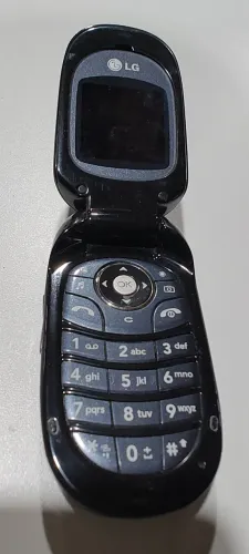 Celular LG KG225 0,3MP 1100mAh Preto (não funciona)