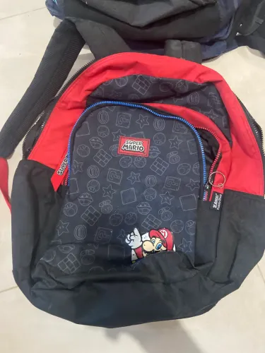 7 itens - 4 Mochilas e 3 lancheiras 