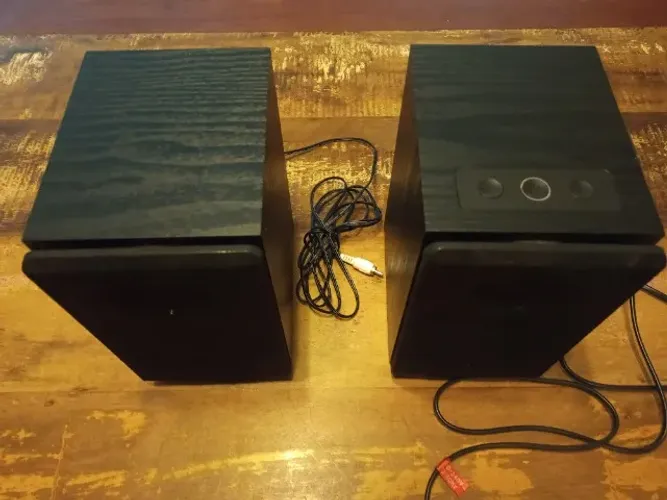 Caixa de Som Edifier R33BT+, 16W RMS (2x8W), Bluetooth 5.0, AUX P2, Preto