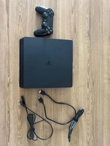 PS4 slim 500gb cabo e controle
