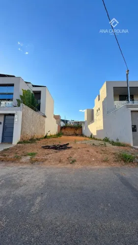 Lote à venda no bairro Ibituruna