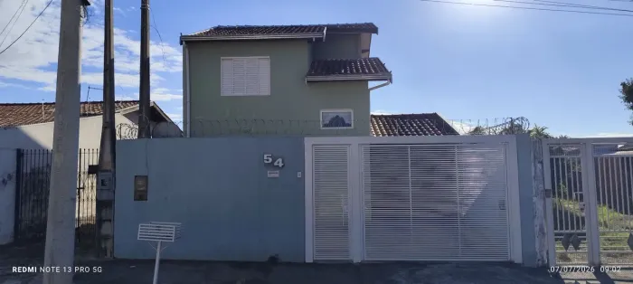 Vende-se sobrado