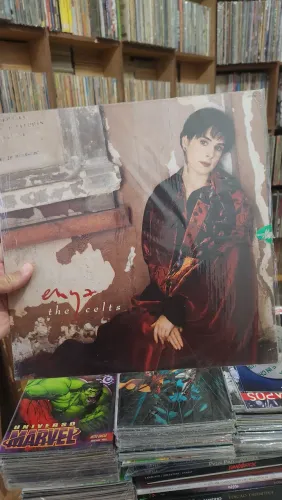 ENYA-THE CELT, DIRE STRAITS E BEE GEES DUPL, DISCOS DE VINIL LP POP ROCK